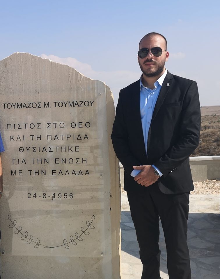 Τιμή στον Τουμάζου&nbsp;Τουμάζο